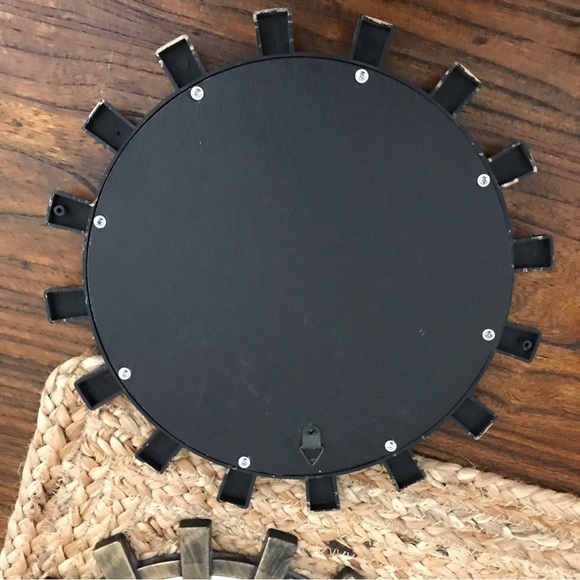 ▪️Set of 2 Decorative Mirrors - Picture 4 of 6